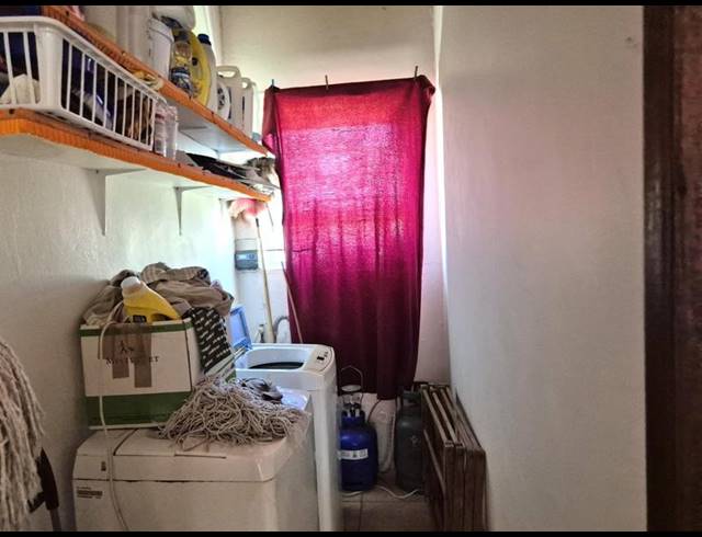 6 BEDROOM HOUSE FOR SALE IN GANSBAAI CENTRAL